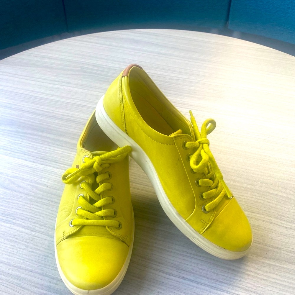 ECCO Comfy Chartreuse Sneakers